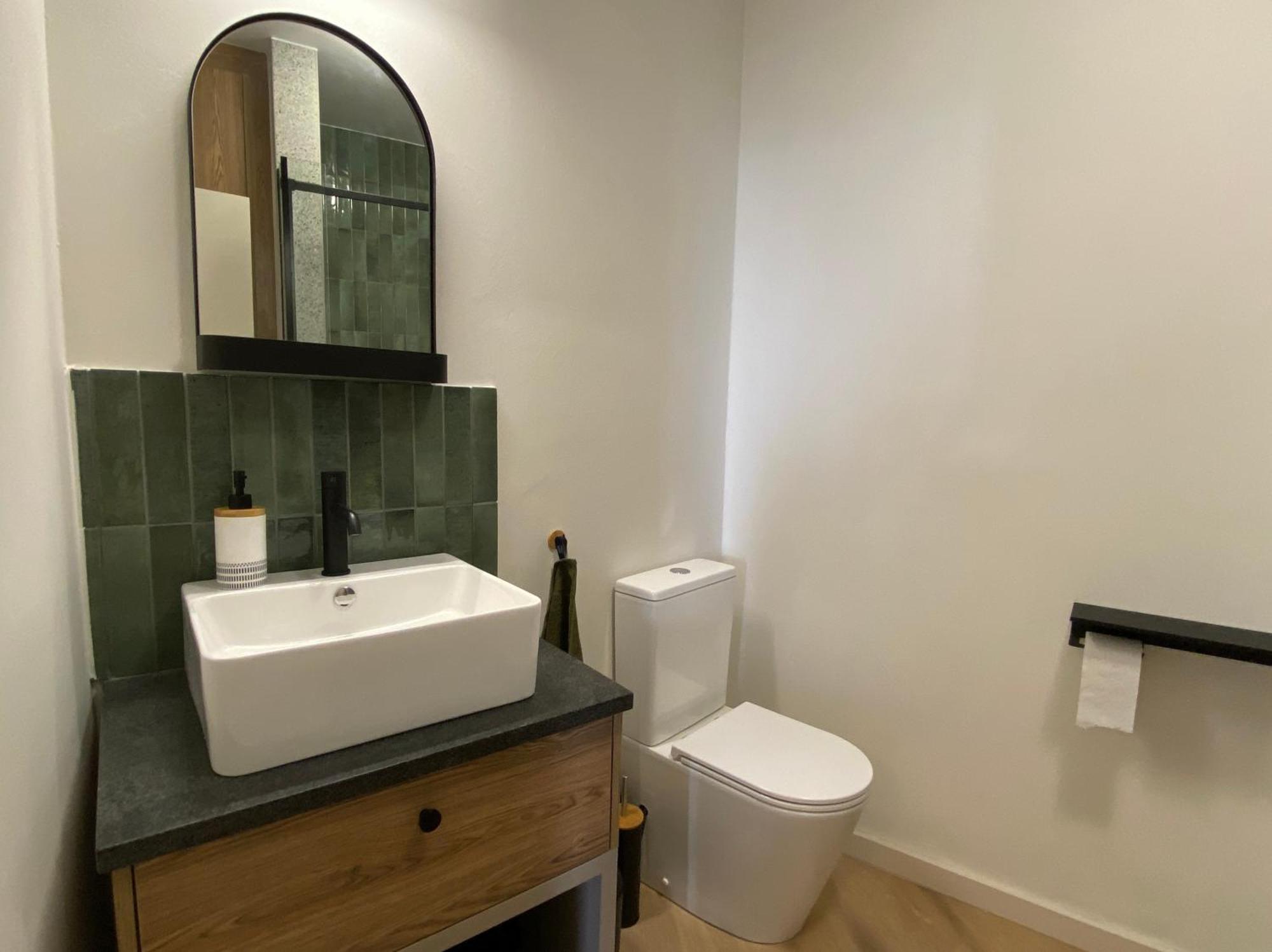Brand New Gem With Breathtaking Views Of * Cape Town